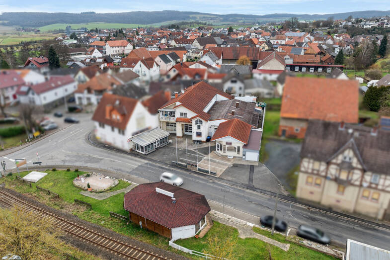 Wohn- und Geschäftshaus zum Kauf als Kapitalanlage geeignet 898.000 € 9,5 Zimmer 817 m² 1.671 m² Grundstück Stockheim Glauburg 63695