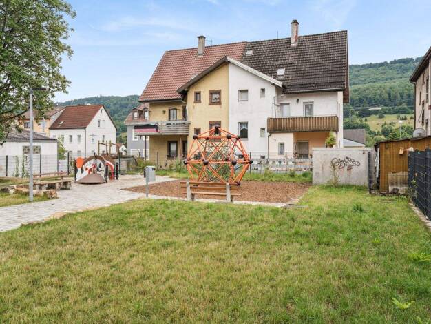 Mehrfamilienhaus zum Kauf 296.000 € 9 Zimmer 130,8 m² 134 m² Grundstück Ebingen Albstadt 72458