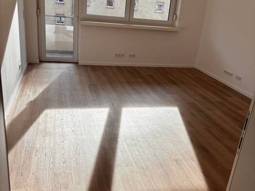 Wohnung zur Miete 759 € 1 Zimmer 37,9 m² Geschoss 1/3 frei ab 01.11.2026 Rennweg Nürnberg 90489