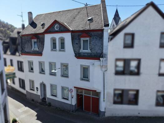 Mehrfamilienhaus zum Kauf 335.000 € 10 Zimmer 235 m² 285 m² Grundstück Winningen 56333