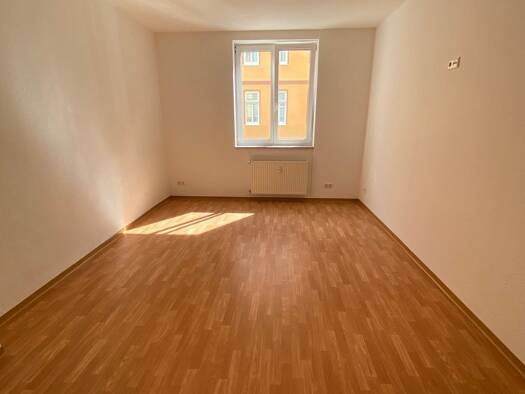 Wohnung zur Miete 610 € 2 Zimmer 76,5 m² EG frei ab sofort Arnstadt 99310