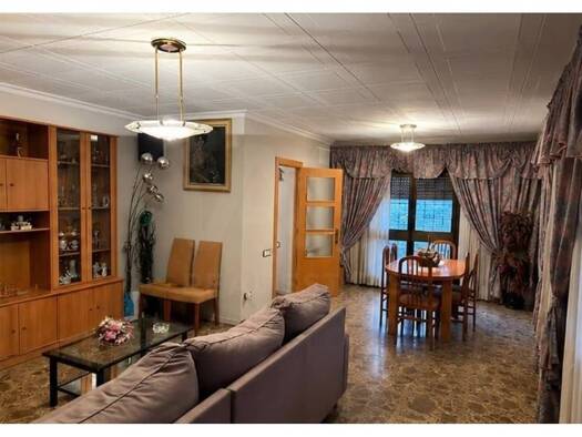 Villa zum Kauf 475.000 € 8 Zimmer 512 m² 901 m² Grundstück Terrassa 08224