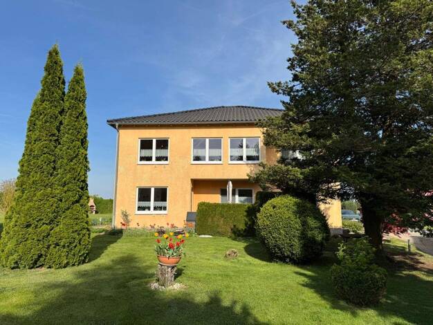 Einfamilienhaus zum Kauf 750.000 € 13 Zimmer 398,2 m² 3.009 m² Grundstück Strölla Großweitzschen 04720