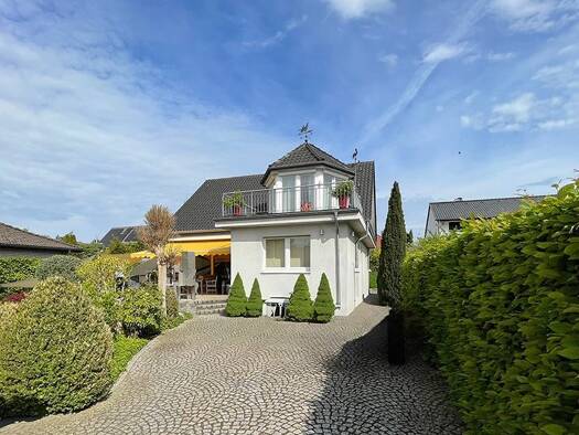 Einfamilienhaus zum Kauf provisionsfrei 829.000 € 5 Zimmer 136 m² 572 m² Grundstück Monheim Monheim am Rhein 40789