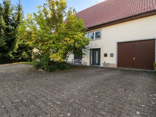 Haus zum Kauf 409.000 € 8 Zimmer 267 m² 800 m² Grundstück Hindelwangen Stockach 78333