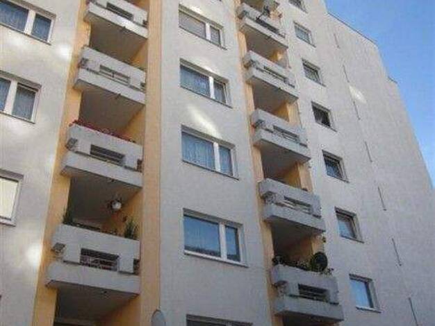 Wohnung zur Miete 701 € 2 Zimmer 59,1 m² 7. Geschoss frei ab 26.03.2026 Luxemburger Straße 19 Heuchelhof Würzburg 97084