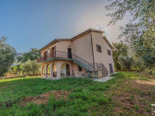 Rustico zum Kauf 288.000 € 3 Zimmer 280 m² 8.000 m² Grundstück frei ab sofort Sorano