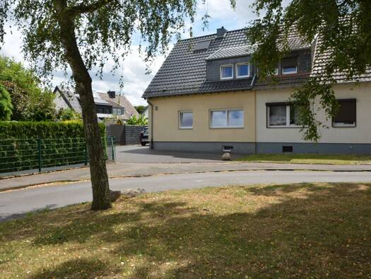Doppelhaushälfte zum Kauf 315.000 € 6 Zimmer 102,9 m² 553 m² Grundstück frei ab 31.07.2030 Merkstein Herzogenrath 52134