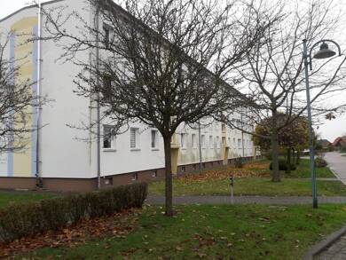 Wohnung zur Miete 339 € 2 Zimmer 52,1 m² 1. Geschoss frei ab 01.07.2025 Gustow Gustow 18574