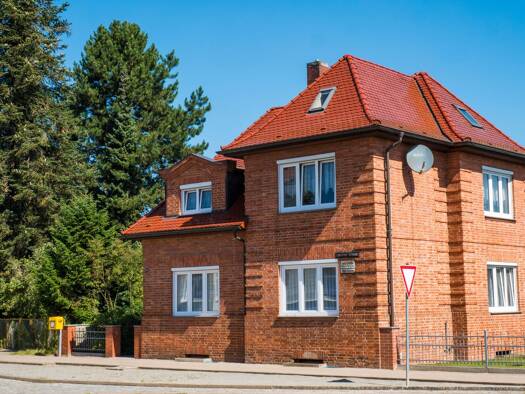 Haus zum Kauf 170.000 € 6 Zimmer 129 m² 318 m² Grundstück Grabow Grabow 19300