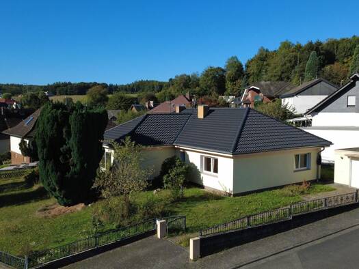 Einfamilienhaus zum Kauf 320.000 € 5 Zimmer 116 m² 938 m² Grundstück Hambach 65582