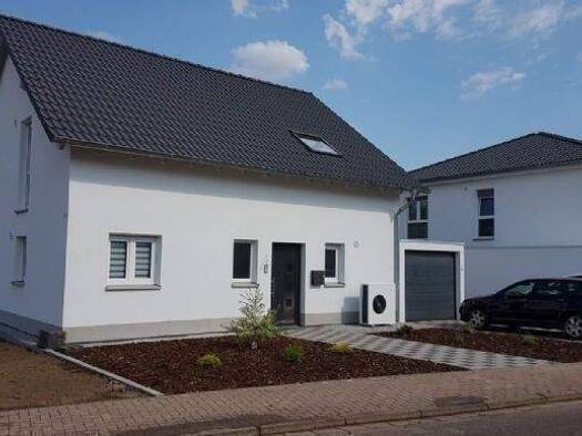 Einfamilienhaus zum Kauf - Erstbezug provisionsfrei 443.000 € 4,5 Zimmer 125 m² 556 m² Grundstück frei ab 30.11.2027 Dillingen Dillingen/Saar 66763