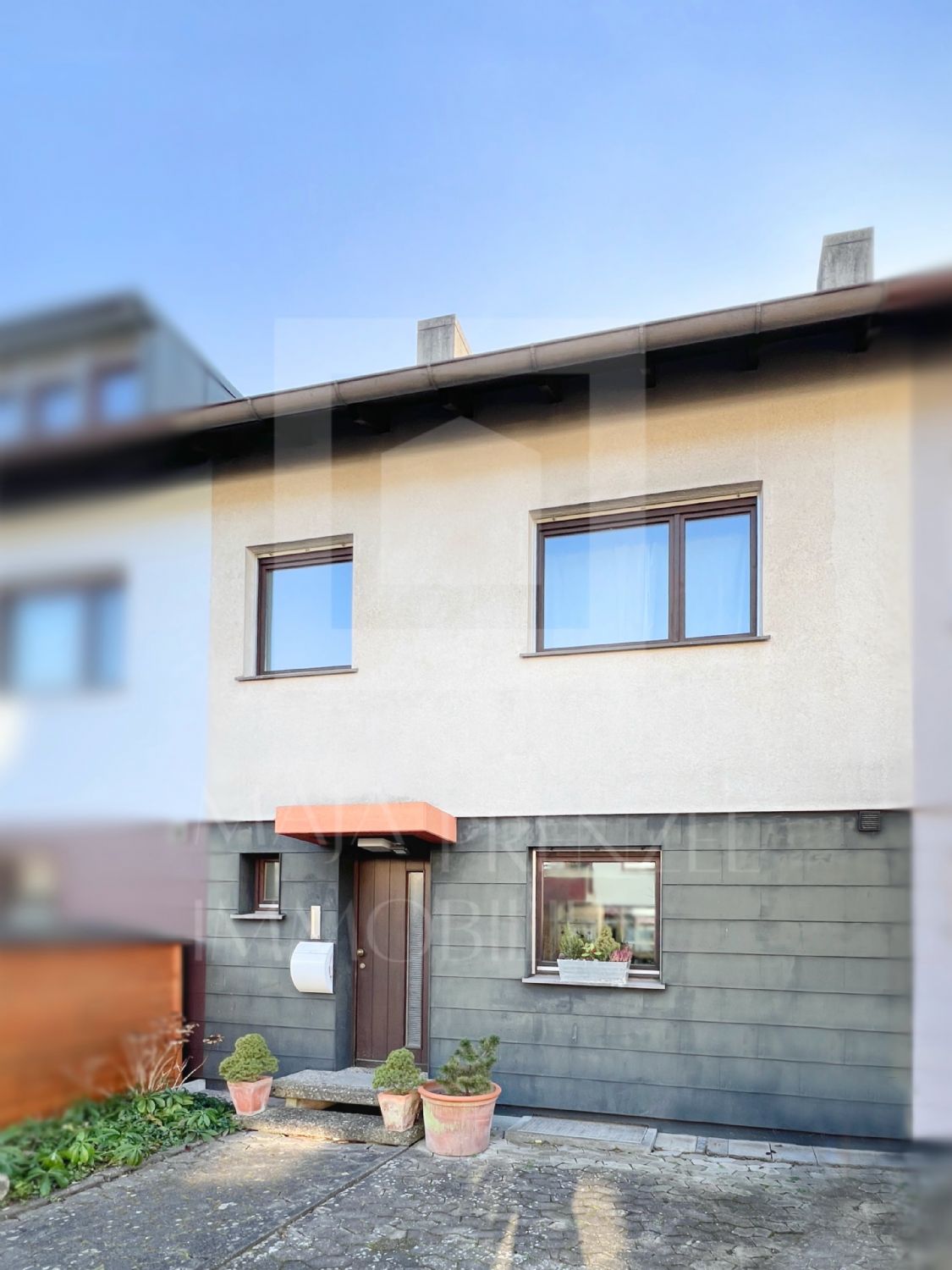 Reihenmittelhaus zum Kauf 449.000 € 6 Zimmer 127 m²<br/>Wohnfläche 145 m²<br/>Grundstück Zirndorf Zirndorf 90513