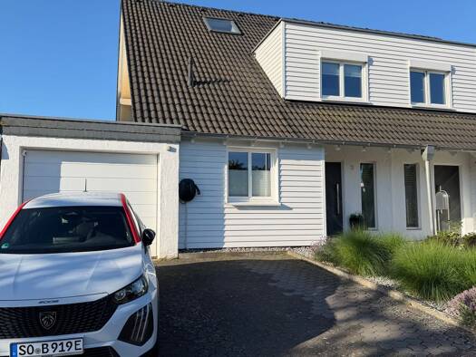 Doppelhaushälfte zur Miete 1.800 € 5 Zimmer 188 m² frei ab 01.10.2026 Zum Hanekay 3 Deiringsen Soest 59494
