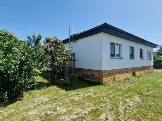 Bungalow zum Kauf 240.000 € 3 Zimmer 105,4 m² 742 m² Grundstück Zschortau Rackwitz 04519