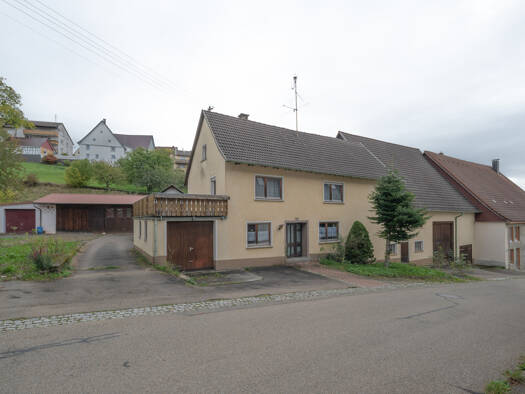 Bauernhaus zum Kauf 219.000 € 5 Zimmer 125,9 m² 2.836 m² Grundstück Irndorf 78597