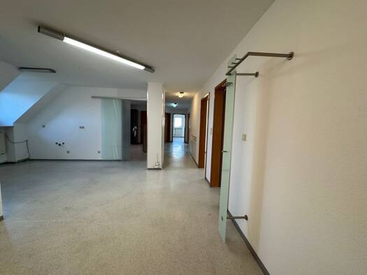 Büro zur Miete provisionsfrei 920 € Neustadt 91413