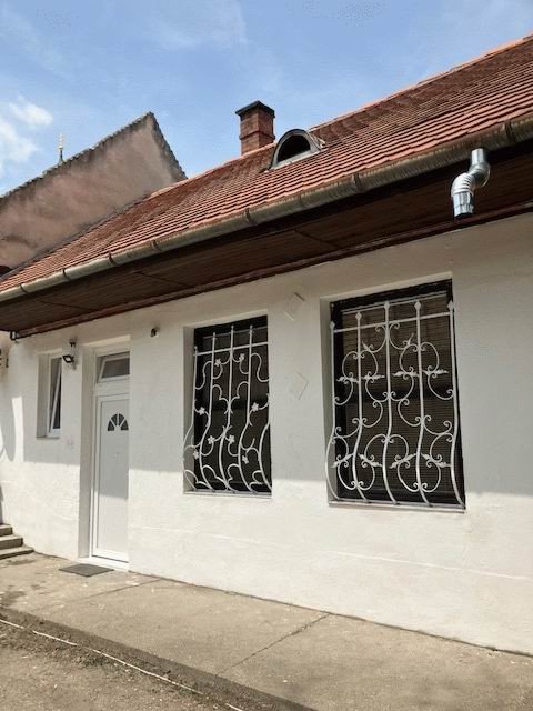 Einfamilienhaus zum Kauf 51.000 € 2 Zimmer 32 m²<br/>Wohnfläche 32 m²<br/>Grundstück Mosonmagyaróvár 9200