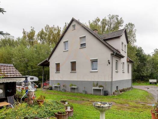 Haus zum Kauf 8 Zimmer 200 m² 2.500 m² Grundstück Hausen Weil der Stadt 71263