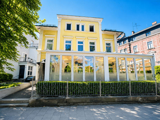 Mehrfamilienhaus zum Kauf 579.000 € 7 Zimmer 380 m² 380 m² Grundstück Innenstadt Hof 95028