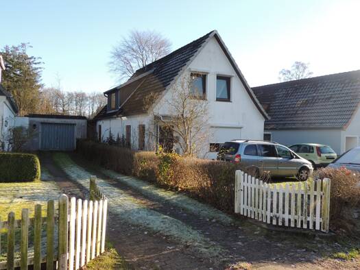 Einfamilienhaus zum Kauf 295.000 € 135 m² 961 m² Grundstück Itzehoe 25524