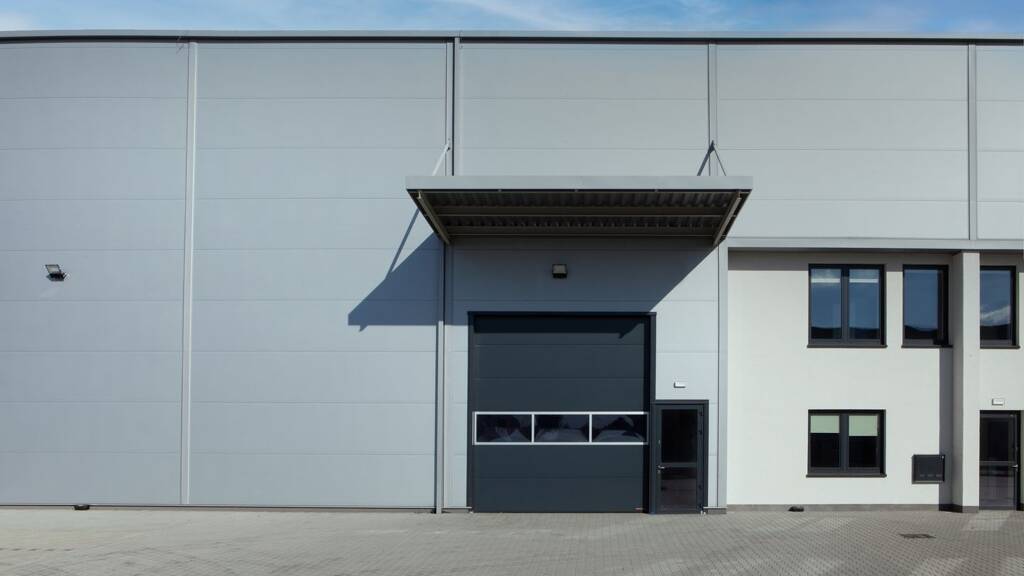 Lagerhalle zur Miete 2.698 m² Lagerfläche Stadtgebiet Göppingen 73037