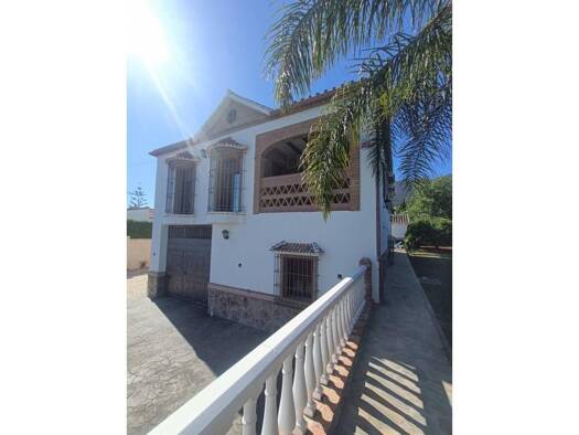 Chalet zum Kauf 629.000 € 4 Zimmer 275 m² 802 m² Grundstück Alhaurín el Grande 29120