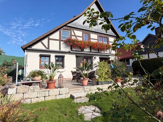 Einfamilienhaus zum Kauf 493.000 € 8,5 Zimmer 239,9 m² 1.880 m² Grundstück frei ab sofort Lichtentanne Lichtentanne 08115