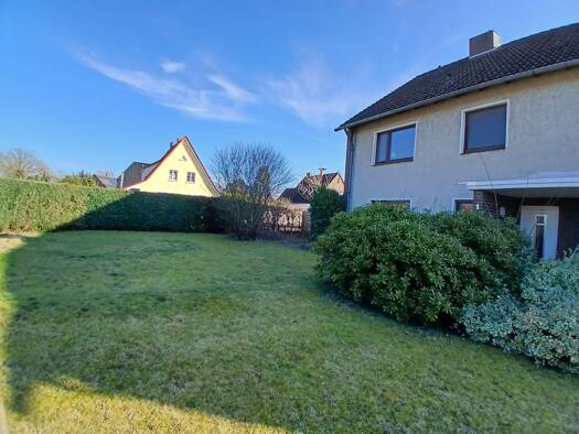 Doppelhaushälfte zur Miete 1.050 € 4 Zimmer 113 m² 500 m² Grundstück frei ab 01.04.2026 Groß Hehlen Celle 29229