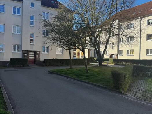 Wohnung zur Miete 435 € 2 Zimmer 51,7 m² 3 Geschosse frei ab sofort An den Geraer Linden 5 Altenburg 04600