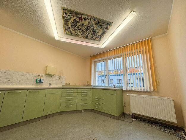 Praxis zum Kauf 119.000 € 7 Zimmer 120 m² Bürofläche Lößnitz Lößnitz 08294