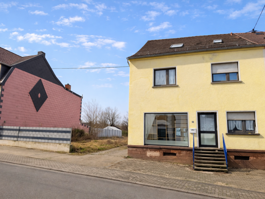 Doppelhaushälfte zum Kauf 185.000 € 6 Zimmer 215 m² 1.043 m² Grundstück Holz Heusweiler 66265