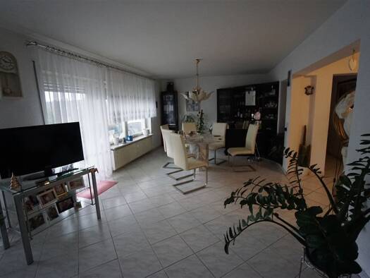 Wohnung zum Kauf 275.000 € 4 Zimmer 100,6 m² 3. Geschoss Stadtgebiet Bühl , Baden 77815