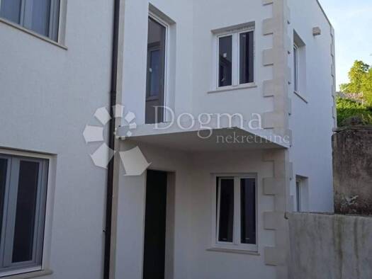Haus zum Kauf 160.000 € 5 Zimmer 123 m² Sumartin, Selca Selca