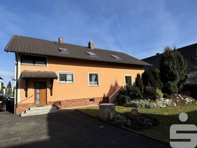 Mehrfamilienhaus zum Kauf 349.000 € 8 Zimmer 165 m² 530 m² Grundstück Dachelhofen Schwandorf 92421