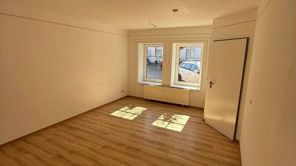 Studio zur Miete 295 € 1 Zimmer 26 m² EG frei ab sofort Bernburger Straße 17 Staßfurt 39418