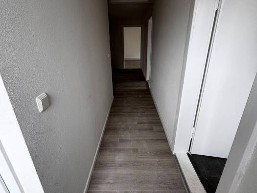 Wohnung zur Miete 540 € 4 Zimmer 45 m² 2. Geschoss frei ab sofort Bahnhofstraße 13 Nörten-Hardenberg 37176