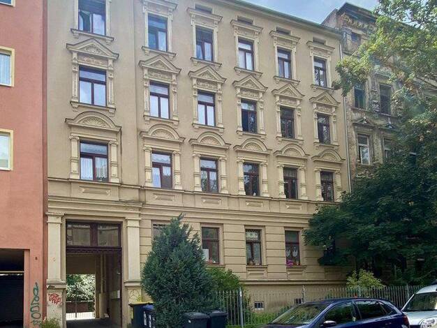 Wohnung zur Miete 590 € 2 Zimmer 73 m² 3. Geschoss frei ab 01.10.2026 Innenstadt Halle (Saale) 06110