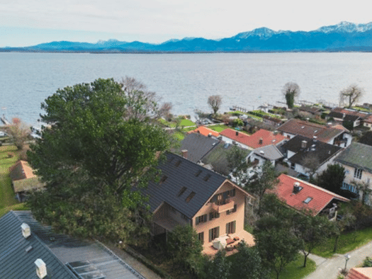 Einfamilienhaus zum Kauf 2.200.000 € 9 Zimmer 280 m² 400 m² Grundstück Gstadt Gstadt am Chiemsee 83257