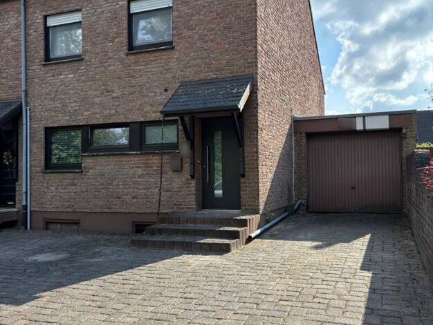 Doppelhaushälfte zum Kauf 355.000 € 5 Zimmer 134 m² 387 m² Grundstück Amern Schwalmtal 41366