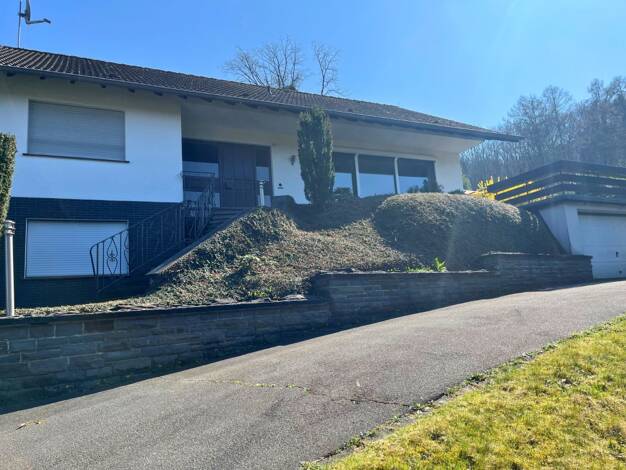 Einfamilienhaus zum Kauf 450.000 € 6 Zimmer 204 m² 1.699 m² Grundstück Ründeroth Engelskirchen 51766