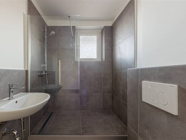 Wohnung zur Miete 1.050 € 3 Zimmer 70,3 m² 1. Geschoss frei ab sofort Barbaraviertel Neuss 41460