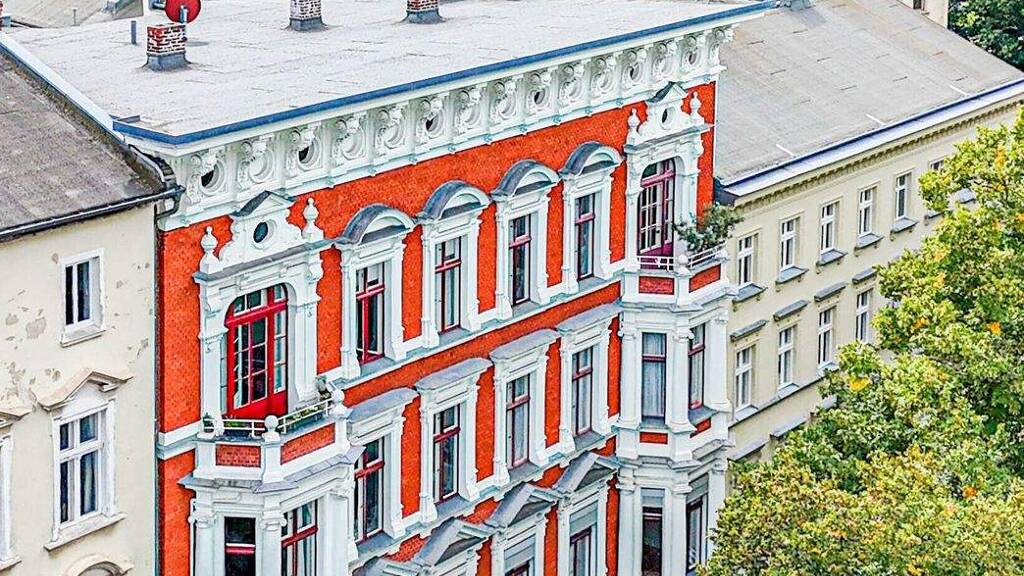 * Exklusive 6-Zimmer-Altbauwohnung mit Wintergarten in Berlin-Spandau - Erstbezug nach Sanierung *