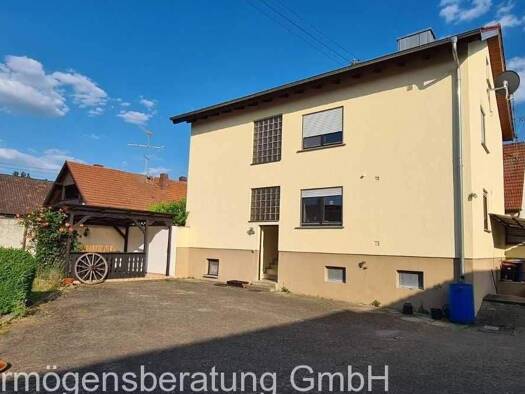 Mehrfamilienhaus zum Kauf provisionsfrei 375.000 € 8 Zimmer 190 m² 730 m² Grundstück Dorfstr. 16 Goßmannsdorf Hofheim 97461
