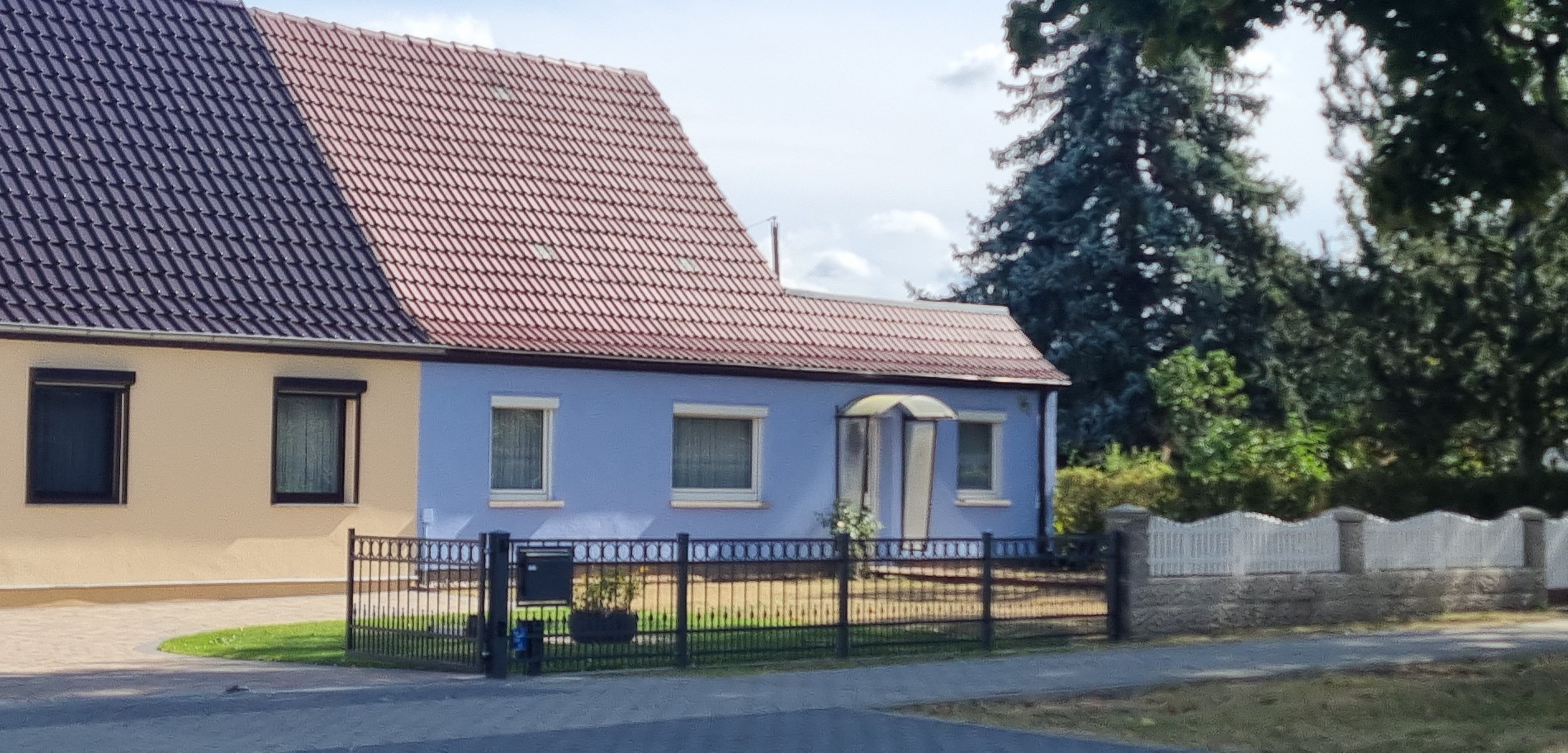 Mehrfamilienhaus zum Kauf 300.000 € 5 Zimmer 120 m²<br/>Wohnfläche 875 m²<br/>Grundstück Luckenwalde Luckenwalde 14943