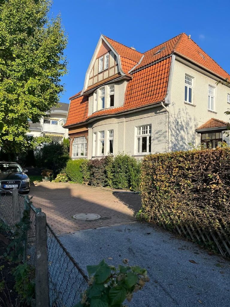 Wohnung zur Miete 750 € 3 Zimmer 92 m²<br/>Wohnfläche 1.<br/>Geschoss ab sofort<br/>Verfügbarkeit Bad Salzuflen Bad Salzuflen-Innenstadt 32105