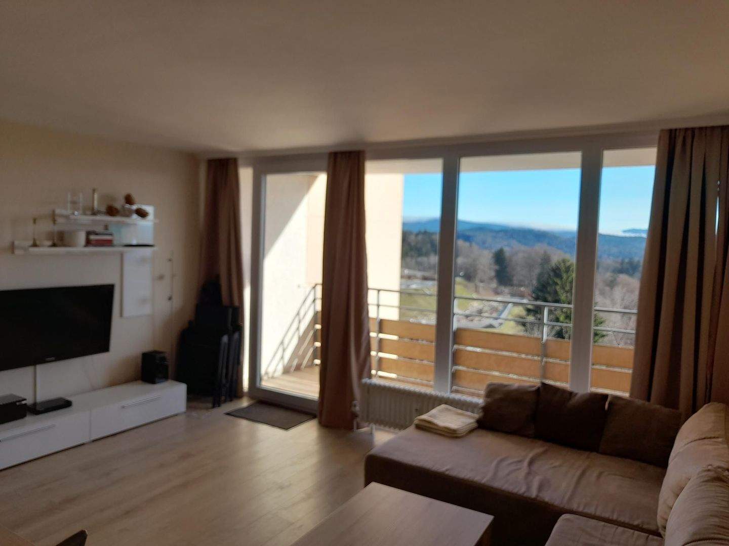 Immobilie in Freyung - Renovierte 2-Zimmer-Wohnung in 94078 Freyung am Geyersberg Haus J zu verkaufen - Bild 3