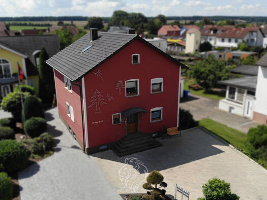 Mehrfamilienhaus zum Kauf 357.000 € 7 Zimmer 182 m² 354 m² Grundstück Stadtschwarzach Schwarzach am Main 97359
