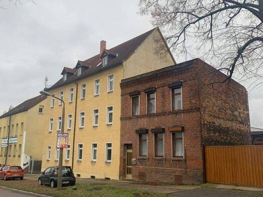 Einfamilienhaus zur Miete 1.200 € 8 Zimmer 120 m² 300 m² Grundstück Ammendorf-Beesen Halle 06132