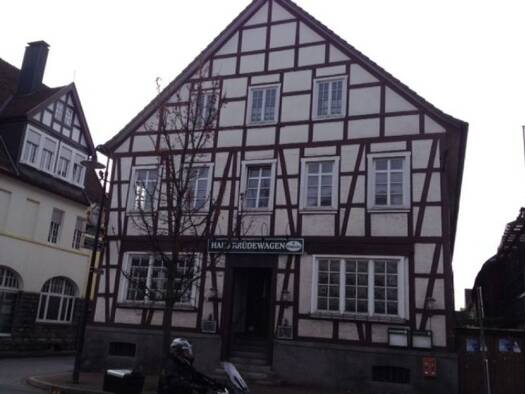 Mehrfamilienhaus zum Kauf provisionsfrei als Kapitalanlage geeignet 50 Zimmer 1.000 m² 550 m² Grundstück Hauptstraße 8 Balve 58802